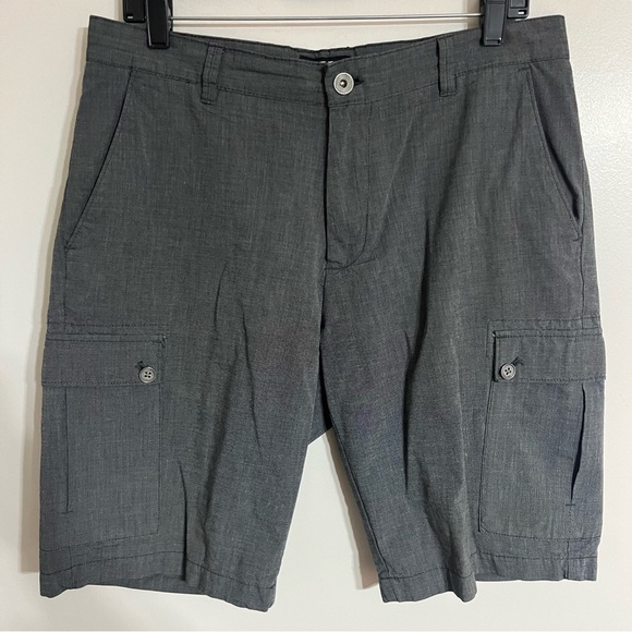 Men’s Calvin Klein Black White Gray Cargo Shorts Size 32 10.5” Inseam - Picture 1 of 11